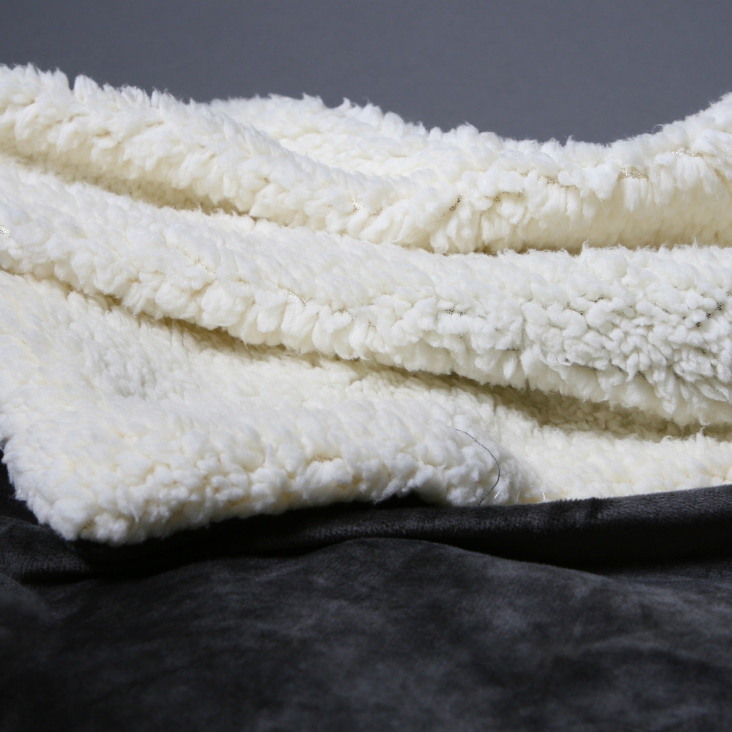 White discount sherpa throw